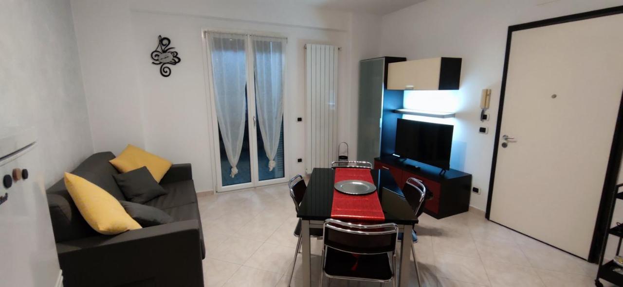 Casa Francesca: Un Mare Di Relax! Apartment Ventimiglia Bagian luar foto