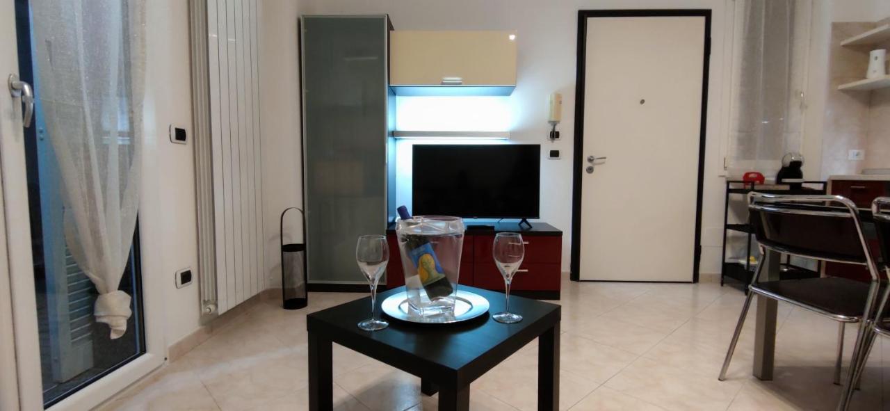 Casa Francesca: Un Mare Di Relax! Apartment Ventimiglia Bagian luar foto