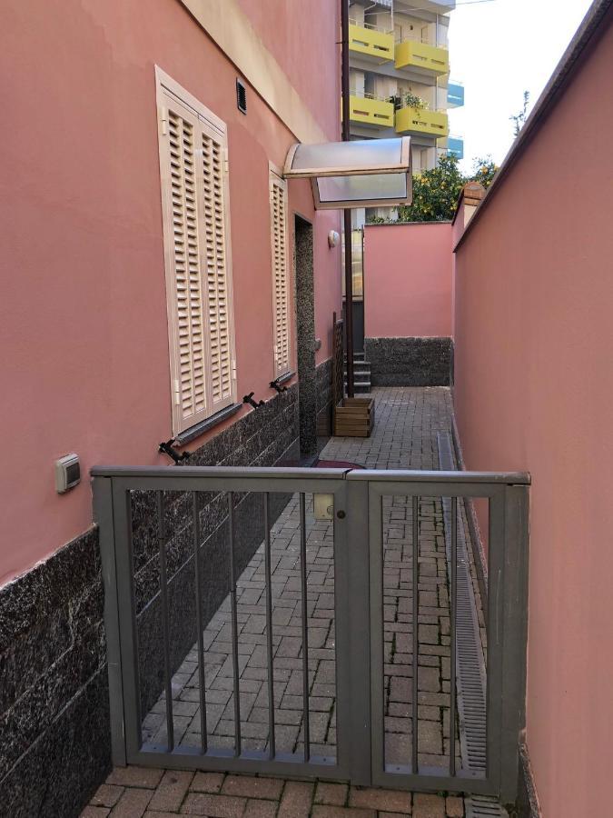 Casa Francesca: Un Mare Di Relax! Apartment Ventimiglia Bagian luar foto